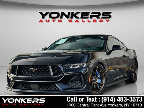 Used 2024 Ford Mustang GT Premium image 19