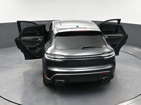 New 2026 Porsche Macan image 34