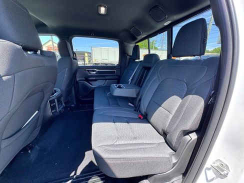 New 2026 RAM 1500 4x4 Crew Cab image 17