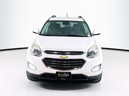 Used 2017 Chevrolet Equinox LT w/ Convenience Package FWD image 2