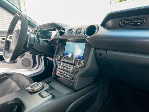 Used 2020 Ford Mustang Shelby GT500 w/ Technology Package RWD image 84