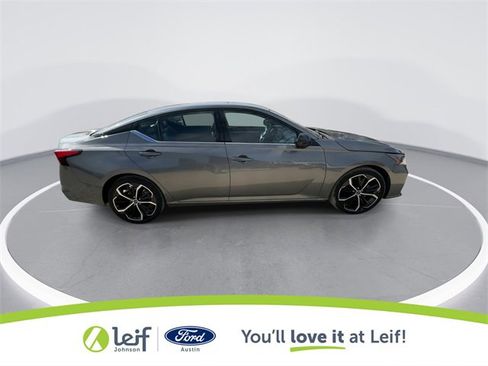 Used 2024 Nissan Altima 2.5 SR image 12