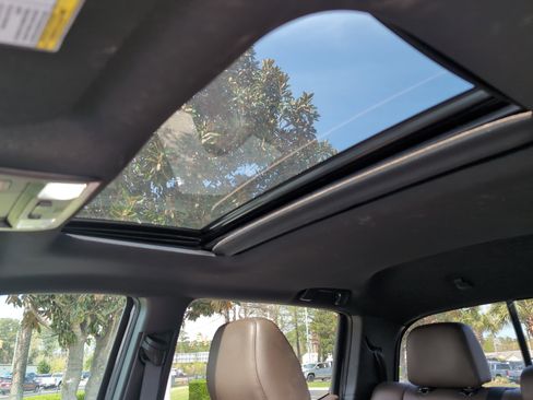 Certified 2022 Toyota Tacoma Limited image 27