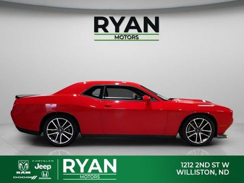 Used 2023 Dodge Challenger R/T w/ Plus Package image 10