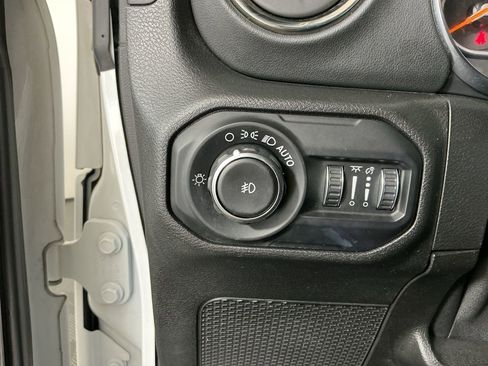 Used 2021 Jeep Wrangler Unlimited Sahara image 18