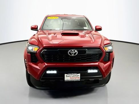 Used 2024 Toyota Tacoma TRD Sport w/ TRD Sport Upgrade Package AWD/4WD image 2