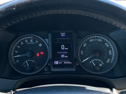 Used 2020 Toyota Tacoma TRD Off-Road w/ Technology Package image 13