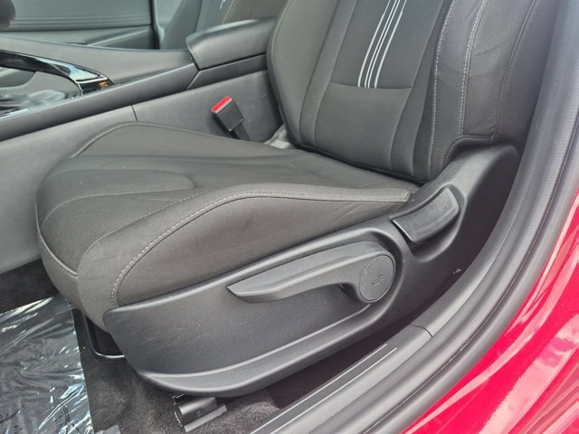 Used 2025 Hyundai Elantra SEL FWD image 14