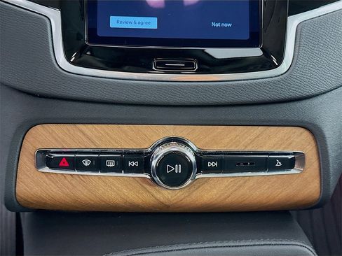 Used 2023 Volvo XC90 T8 Plus w/ Protection Package Premier image 15