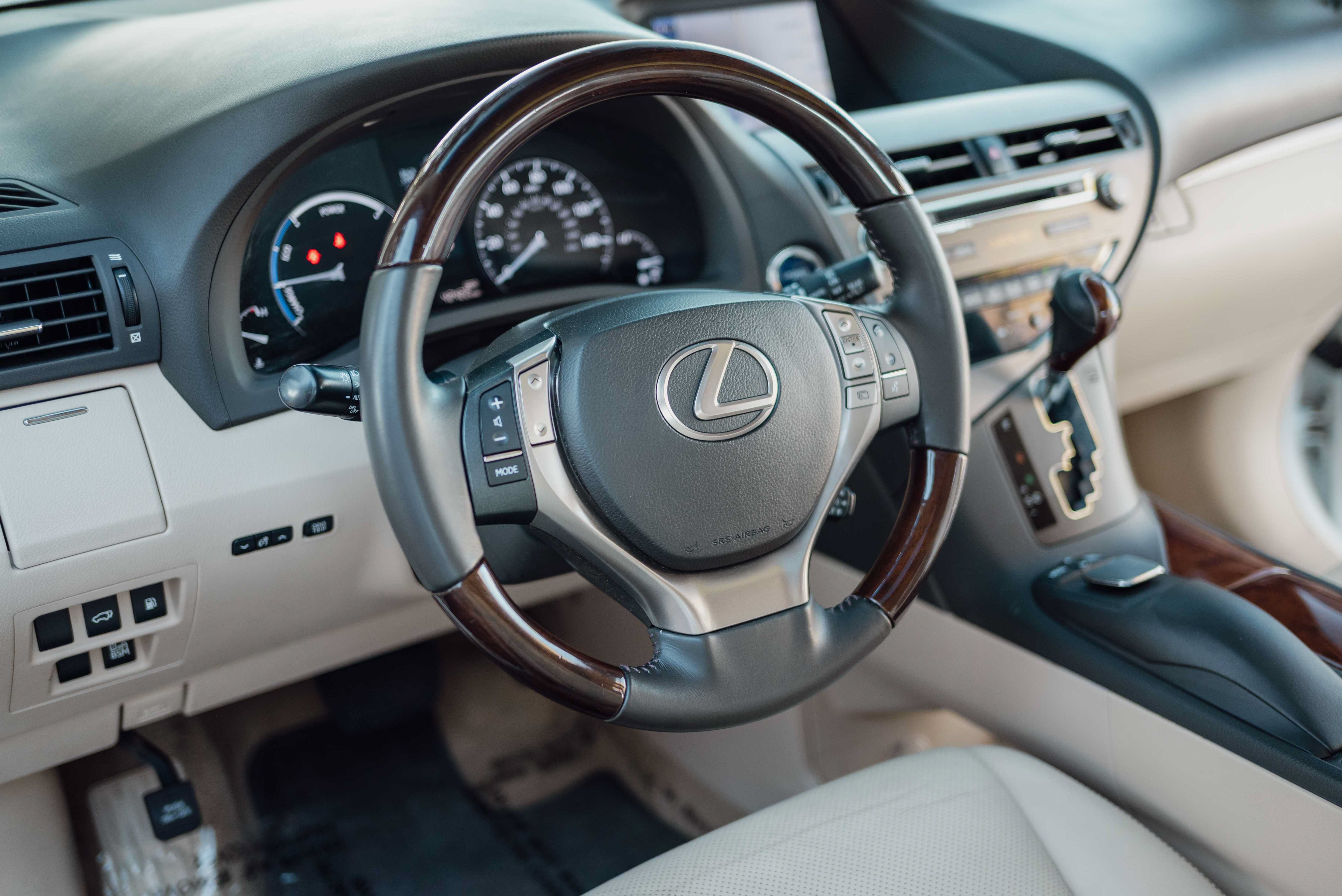 Used 2013 Lexus RX 450h AWD w/ Navigation Pkg image 10