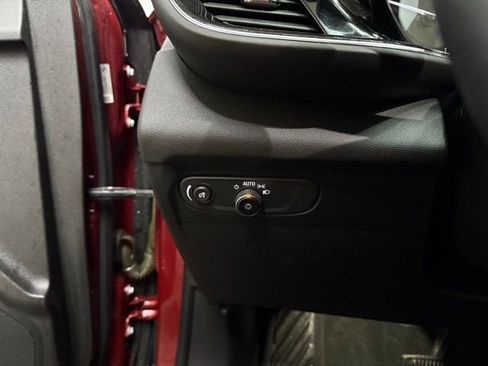 Used 2022 Buick Envision Preferred image 22