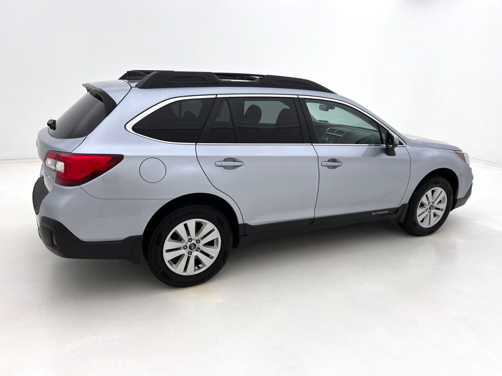 Used 2019 Subaru Outback 2.5i Premium w/ Popular Package #2 AWD/4WD image 6