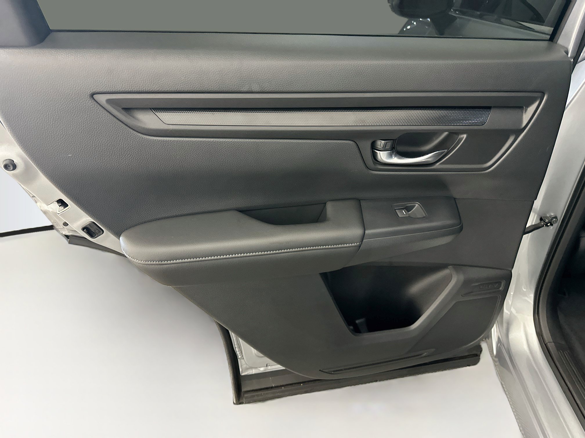Used 2025 Honda CR-V LX image 26