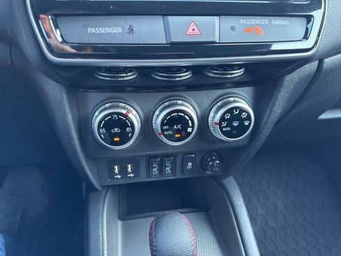Used 2025 Mitsubishi Outlander Sport AWD image 21