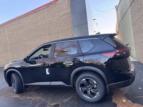 New 2026 Nissan Rogue SV w/ Cold Weather Package AWD/4WD image 30