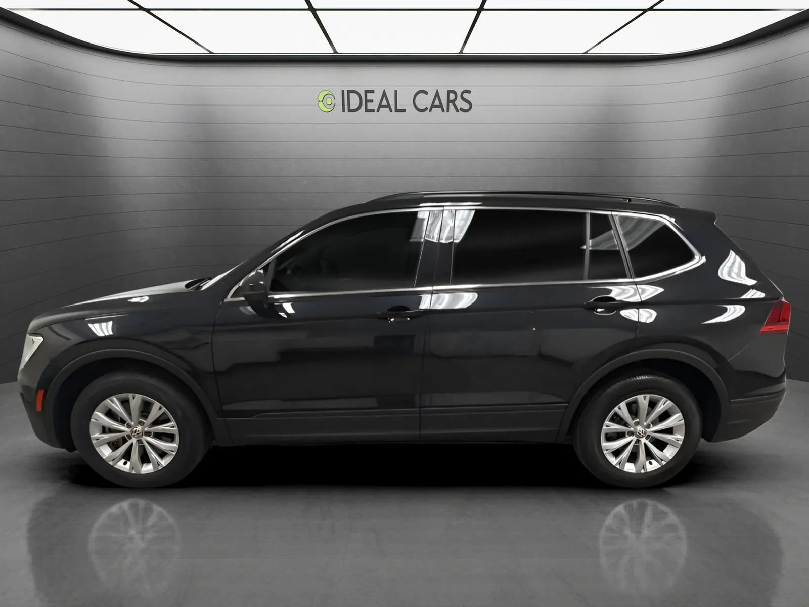 Used 2019 Volkswagen Tiguan S FWD image 8