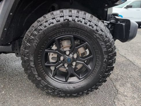 Used 2024 Jeep Wrangler Unlimited AWD/4WD image 24