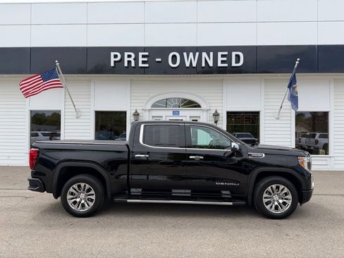 Certified 2022 GMC Sierra 1500 Denali w/ Driver Alert Package II AWD/4WD image 4