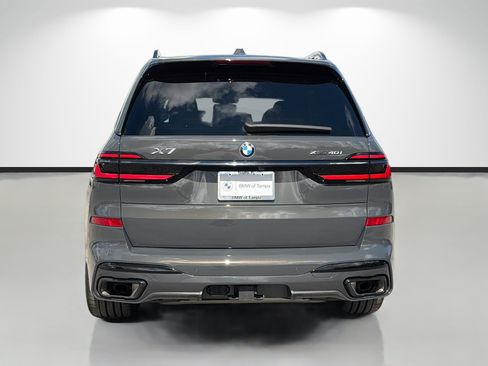 Used 2025 BMW X7 xDrive40i w/ Executive Package AWD/4WD image 4