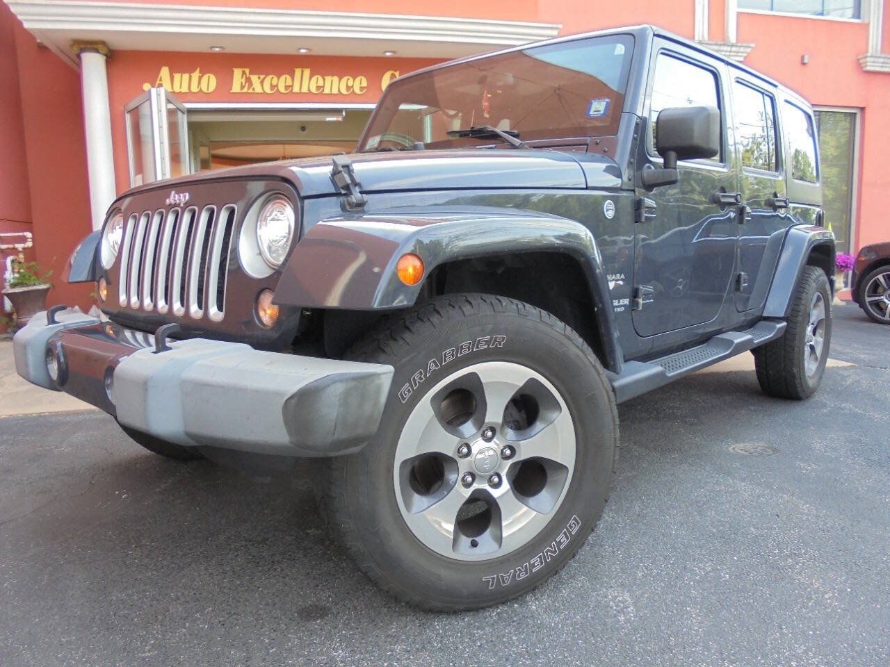 Used 2017 Jeep Wrangler Unlimited Sahara w/ Connectivity Group AWD/4WD image 29
