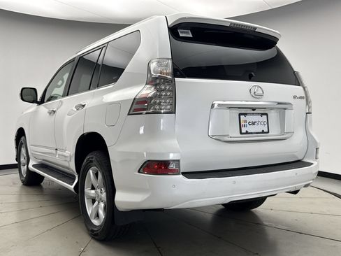 Used 2017 Lexus GX 460 w/ Navigation Package AWD/4WD image 3