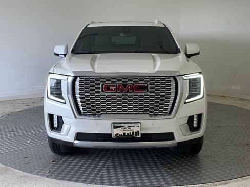 Used 2021 GMC Yukon Denali w/ Denali Premium Package image 5