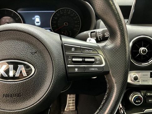 Used 2018 Kia Stinger GT2 image 18