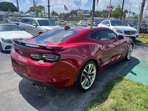 Used 2021 Chevrolet Camaro SS w/ Wild Cherry Design Package 2 RWD image 5