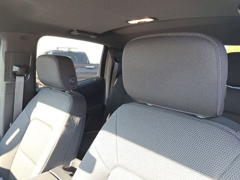 Used 2025 GMC Canyon Elevation image 16