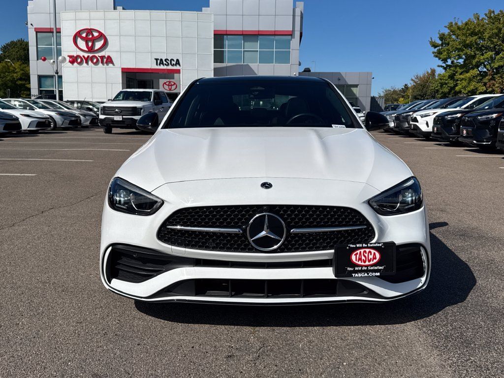 Used 2024 Mercedes-Benz C 300 4MATIC Sedan image 2