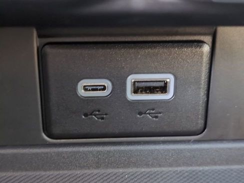 Used 2024 GMC Yukon AT4 w/ Technology Package image 40