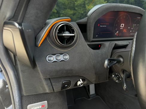 Used 2021 McLaren 720S Performance RWD image 35