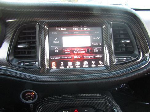 Used 2015 Dodge Challenger SRT w/ Technology Group image 22