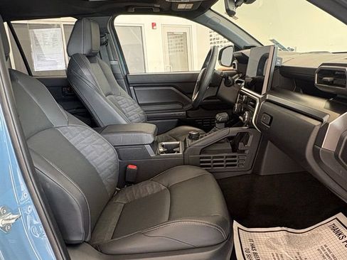 Used 2023 Toyota 4Runner SR5 Premium w/ Moonroof Package AWD/4WD image 11