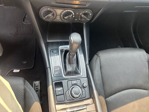 Used 2018 MAZDA MAZDA3 Sport FWD image 14