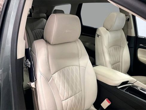 Used 2023 Buick Enclave Avenir w/ Avenir Technology Package image 7