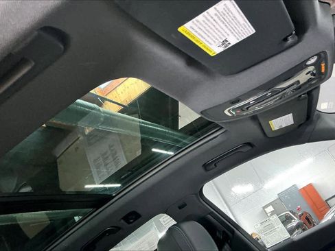 Used 2025 Audi Q5 e Premium Plus w/ Premium Plus Package image 24