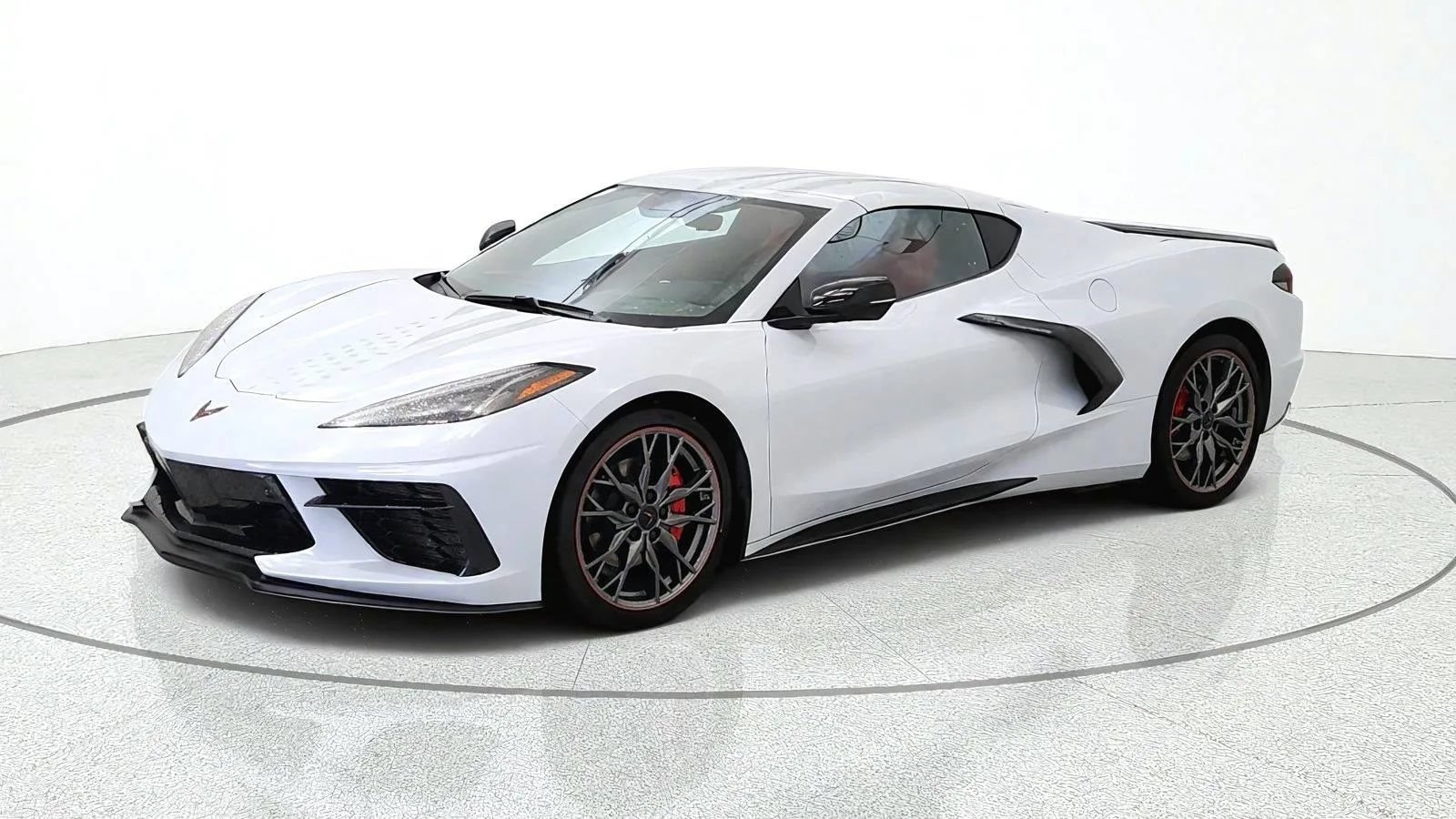 Used 2024 Chevrolet Corvette Stingray Preferred Cpe w/ Battery Protection Package RWD image 4