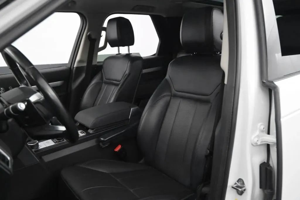 Used 2020 Land Rover Discovery Landmark AWD/4WD image 41