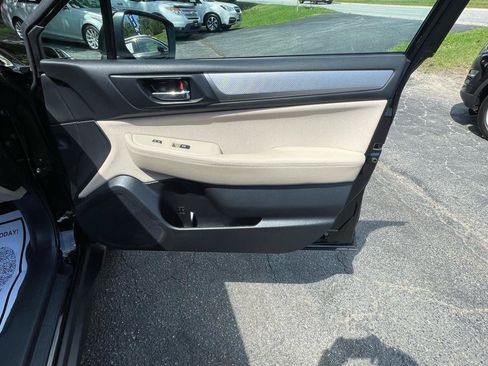 Used 2016 Subaru Outback 2.5i Premium AWD/4WD image 27