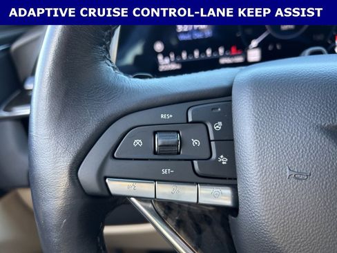 Used 2024 Cadillac Escalade ESV Premium Luxury image 18