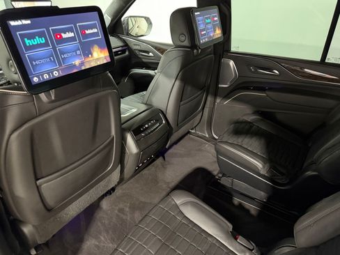 Certified 2023 Cadillac Escalade Sport Platinum w/ LPO, ONYX Package AWD/4WD image 41