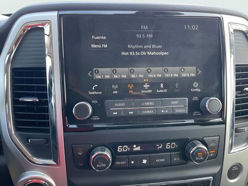 Used 2021 Nissan Titan SV w/ SV Convenience Package RWD image 10