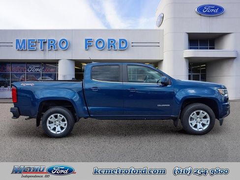 Used 2020 Chevrolet Colorado LT AWD/4WD image 2