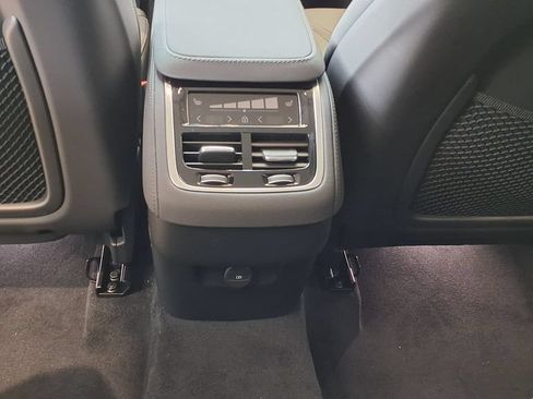 New 2026 Volvo XC90 B6 Plus w/ Protection Package AWD/4WD image 17