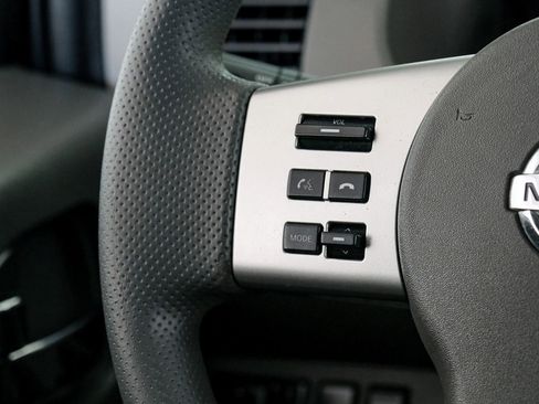 Used 2019 Nissan Frontier SV image 15