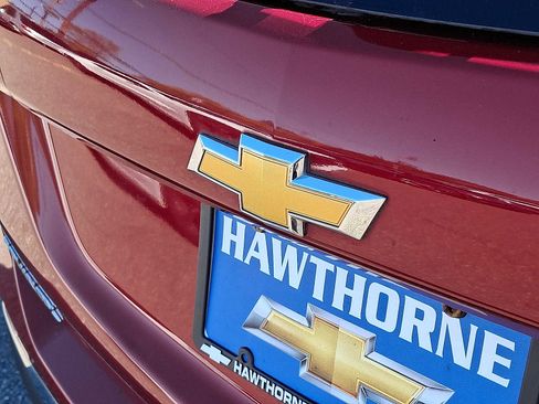 Used 2020 Chevrolet Equinox LT image 29