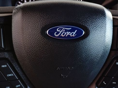 Used 2022 Ford F250 XL w/ Power Equipment Group RWD image 28