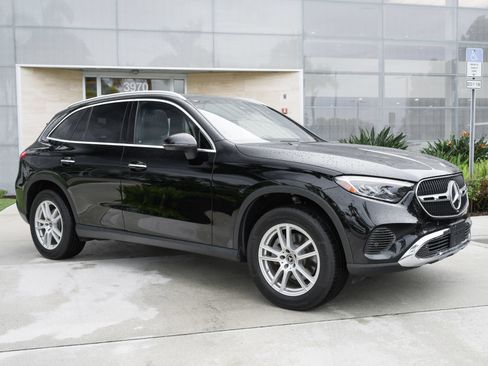 Used 2023 Mercedes-Benz GLC 300 4MATIC image 4