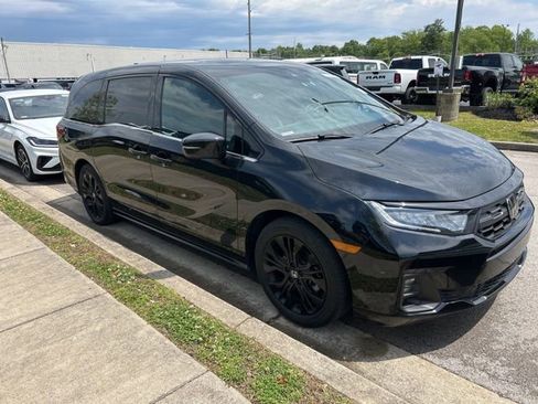 Used 2025 Honda Odyssey Sport-L image 2